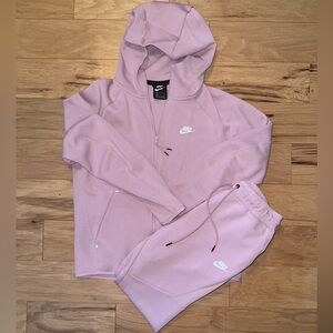 Pink Nike tech sweatsuit